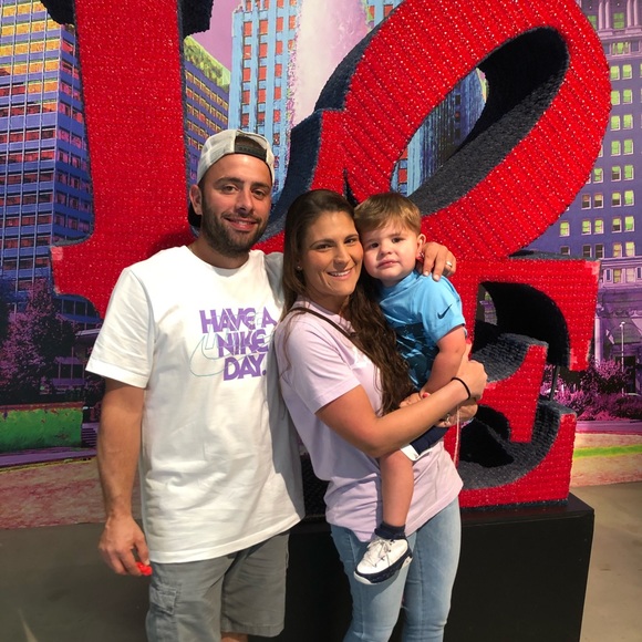 Meet your Posher, Audrey - Picture 3 of 5